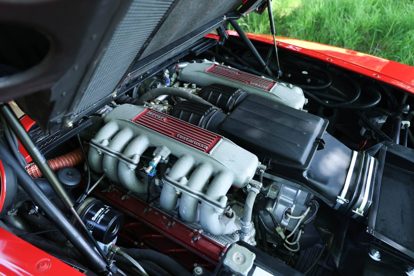 1988 Ferrari Testarossa - Godins